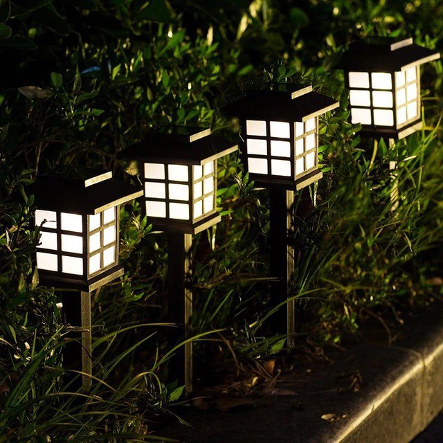 PACK 4 Estacas Solares Tipo Japonesa - Carga con panel solar - Ilumina Tus Jardines.